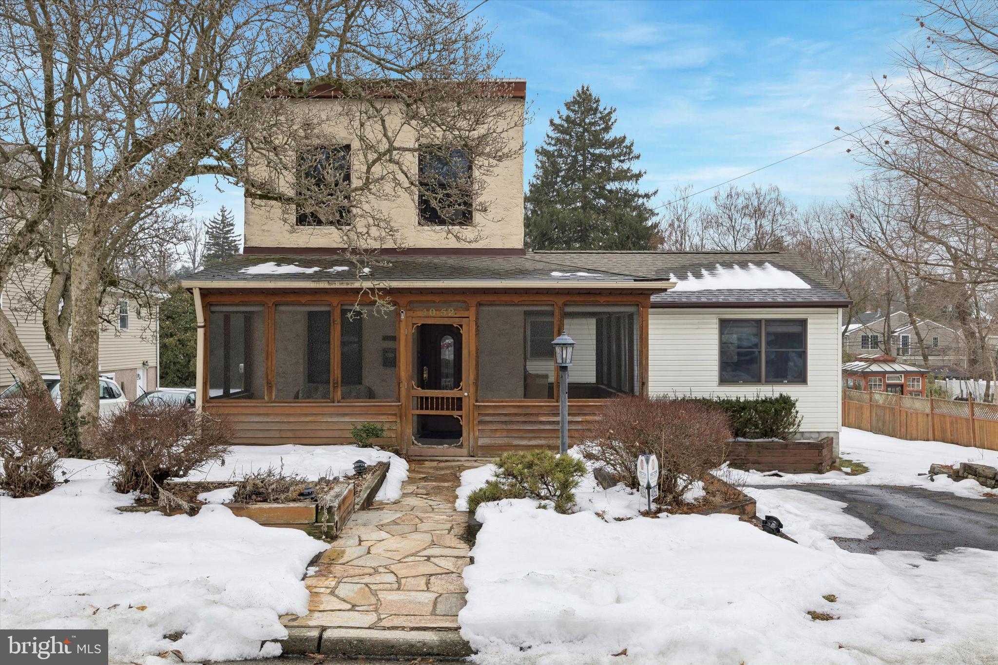 LAFAYETTE HILL - Residential