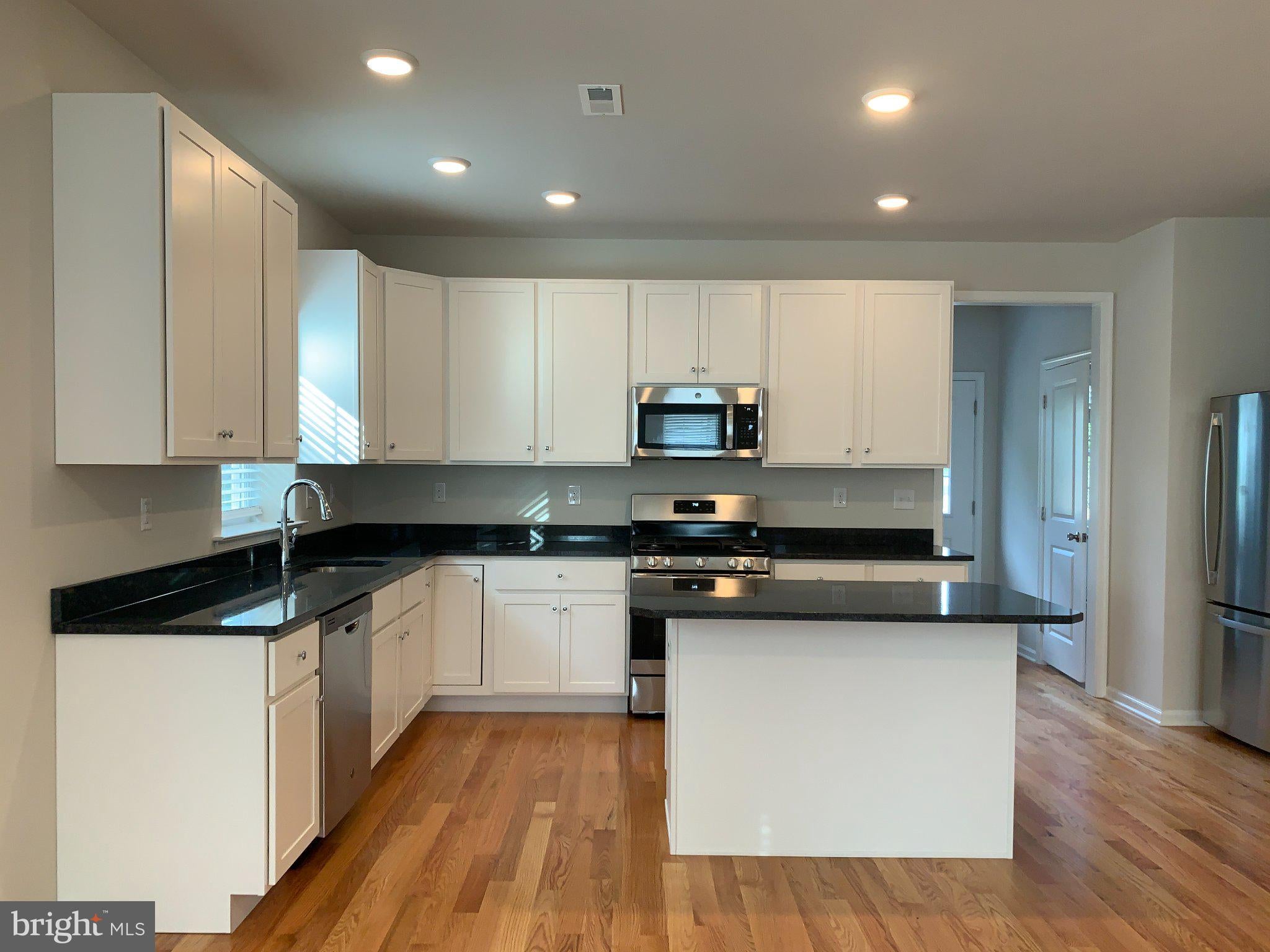 327 W MAPLE AVENUE 2