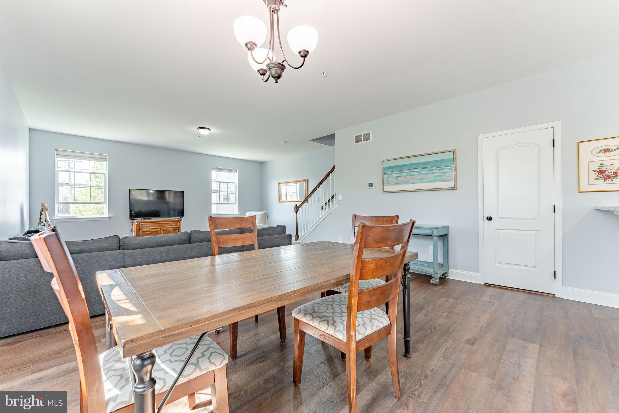 CEDAR COMMONS - Residential