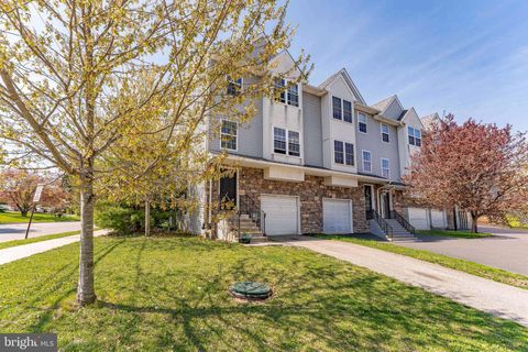 752 CEDAR LANE NORRISTOWN PA 19401