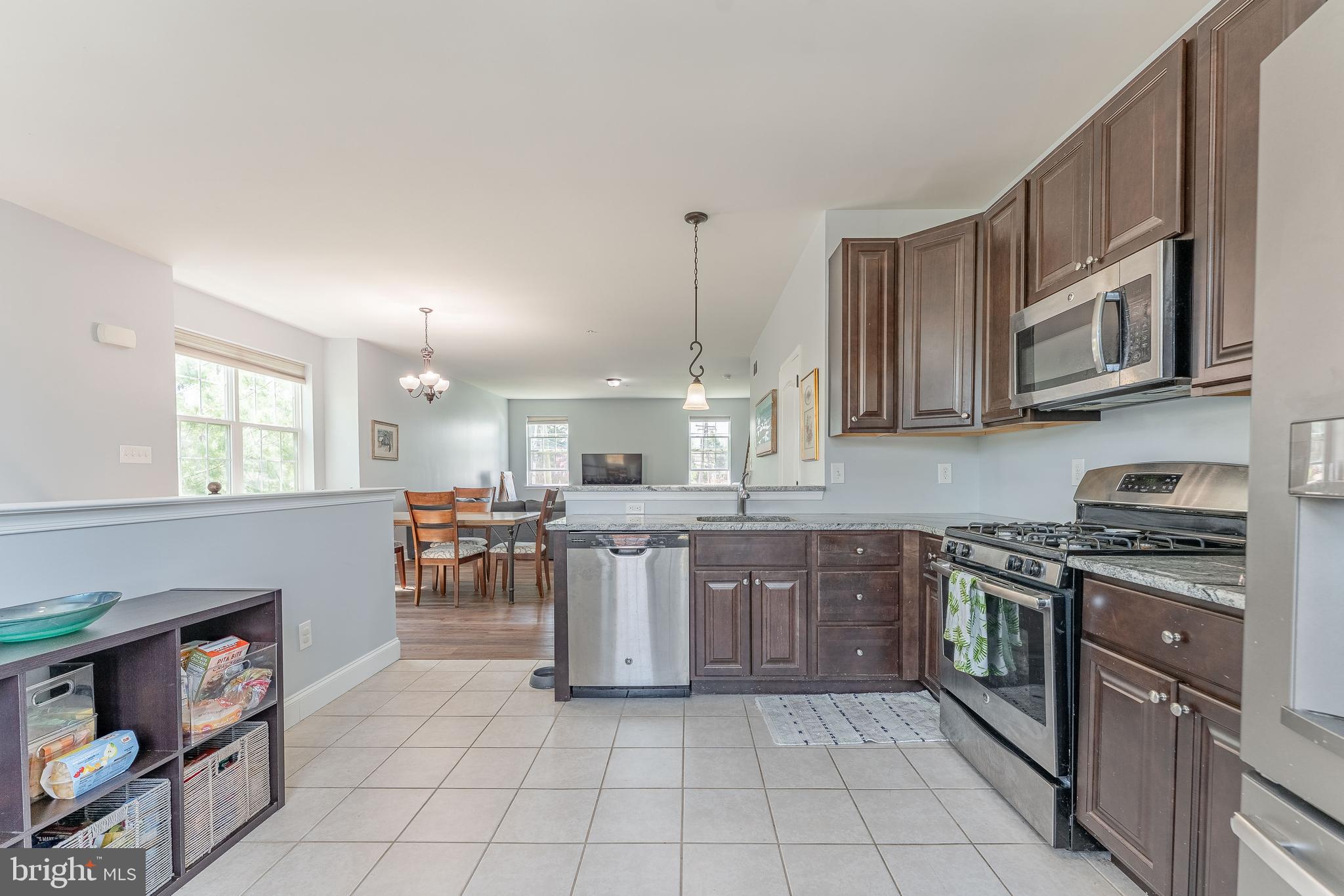 CEDAR COMMONS - Residential