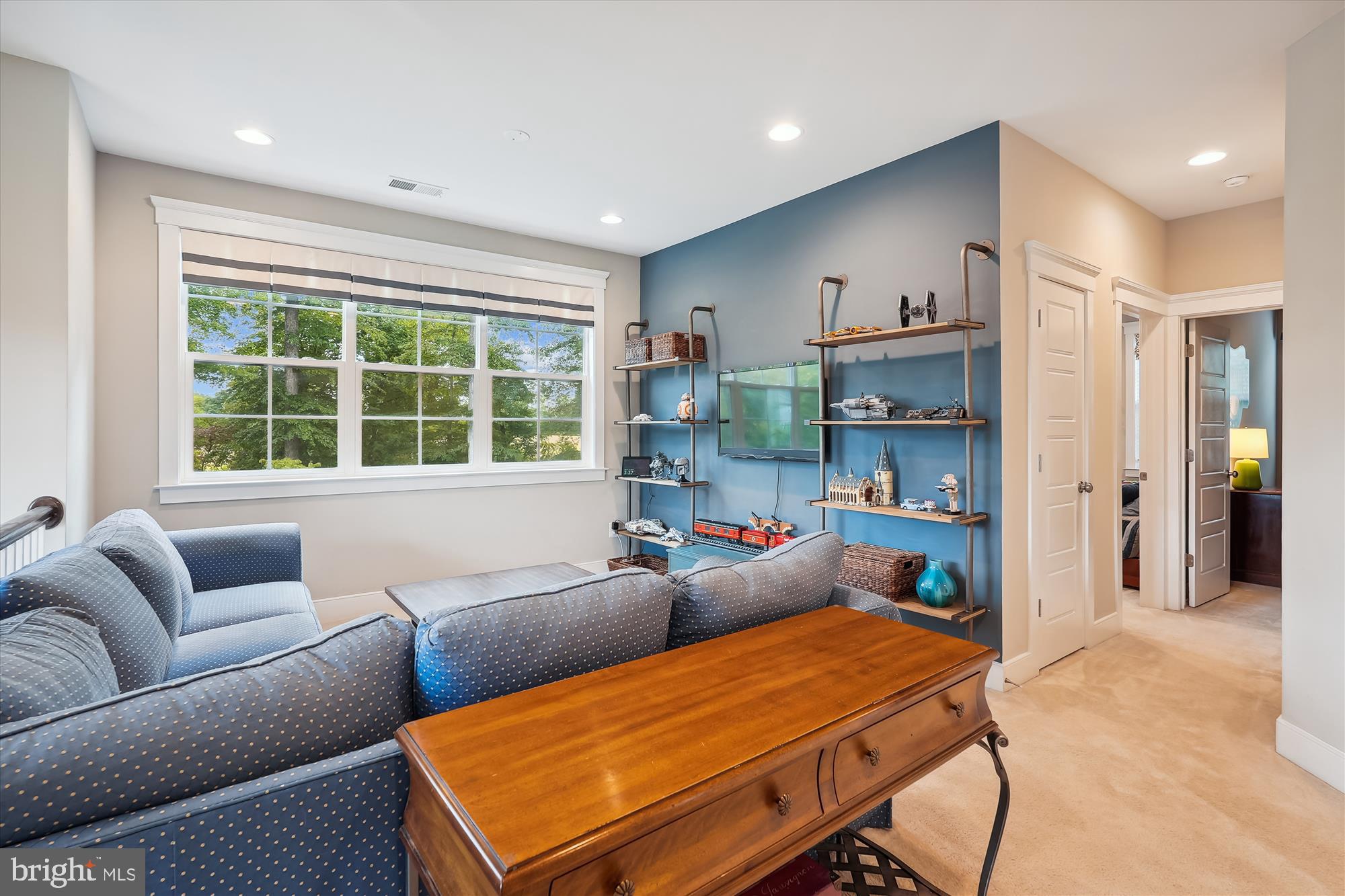 WARNER - Residential