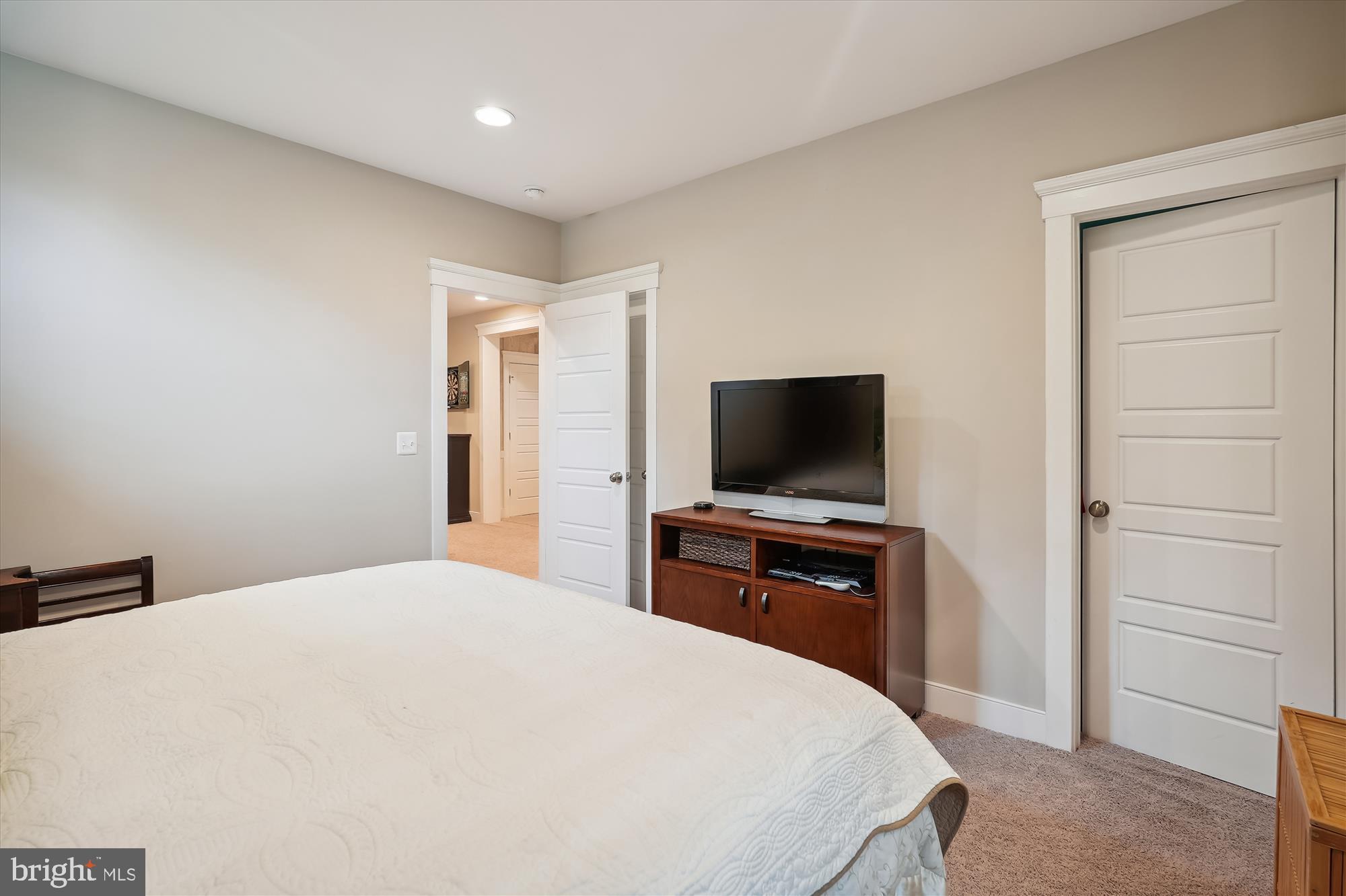 WARNER - Residential