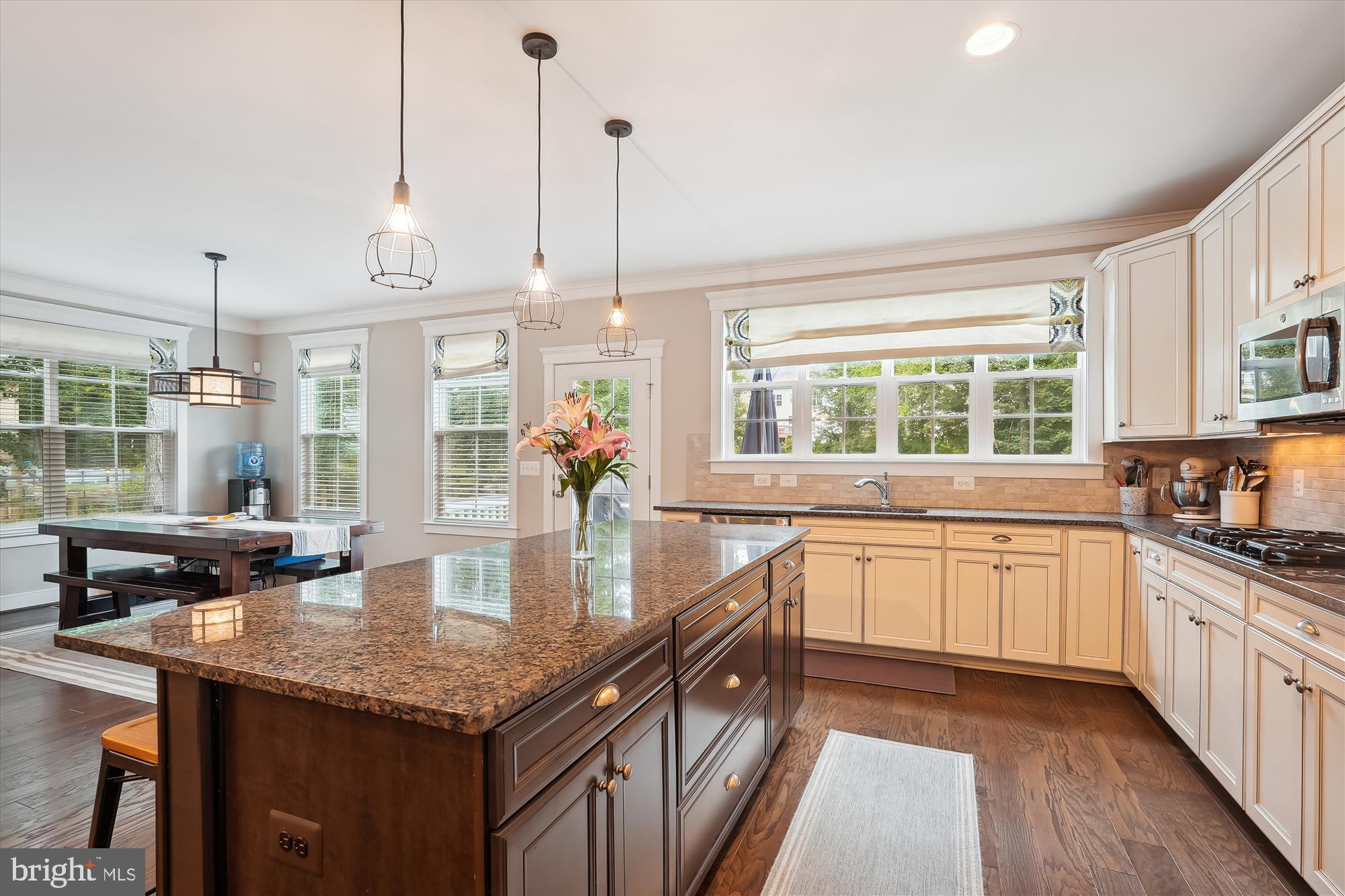 WARNER - Residential