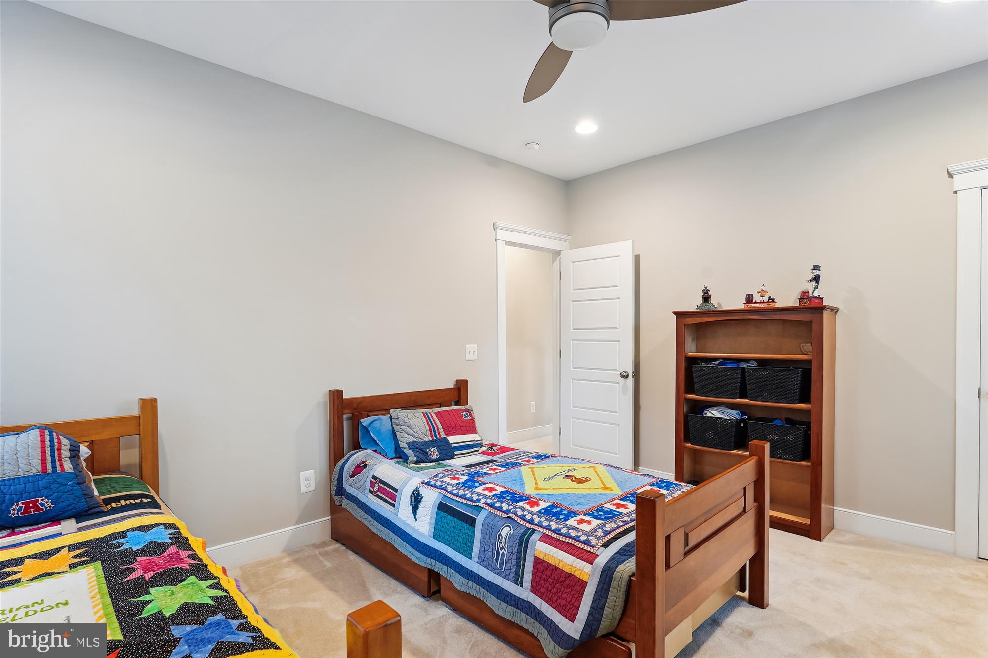 WARNER - Residential