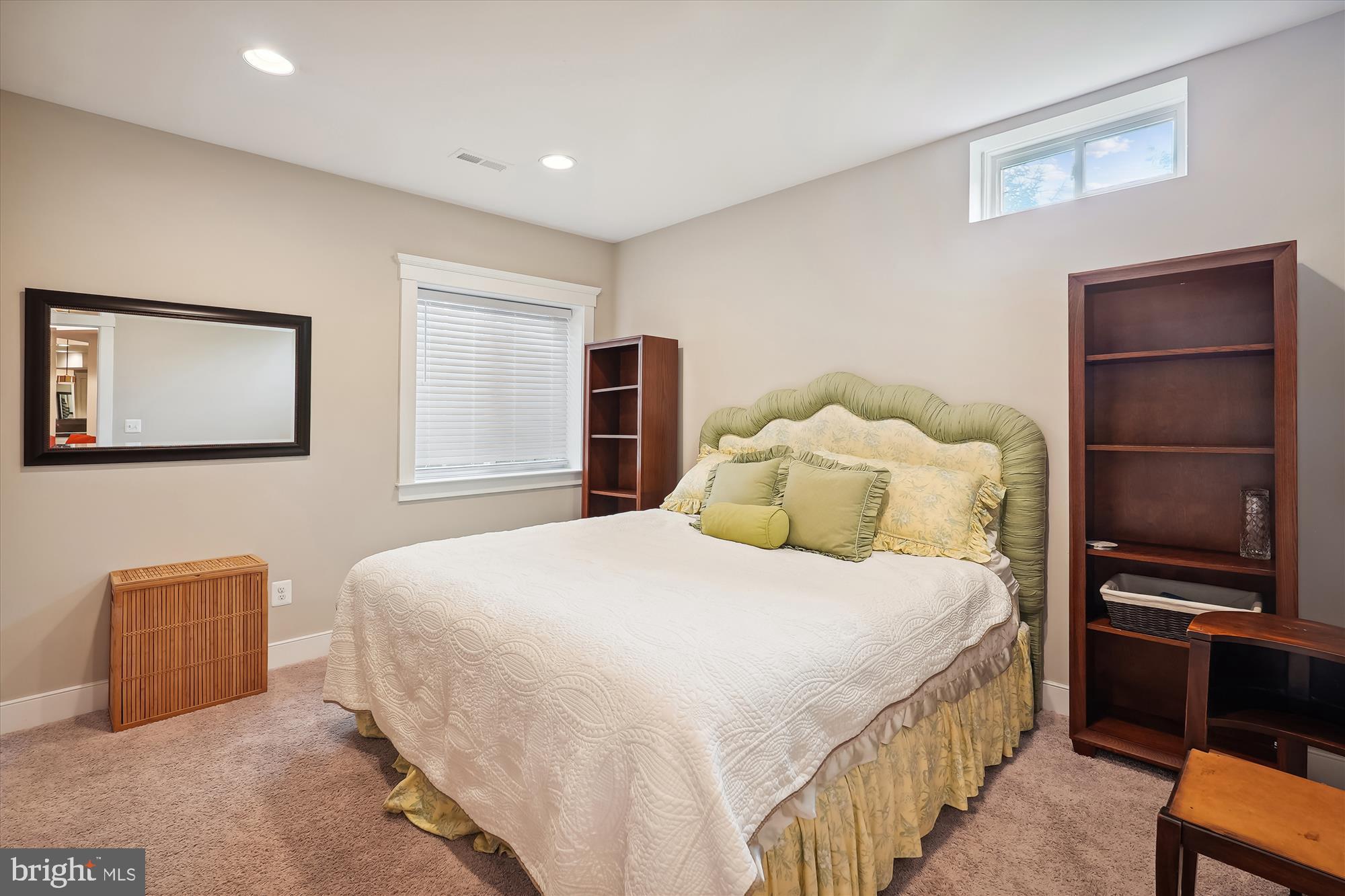 WARNER - Residential