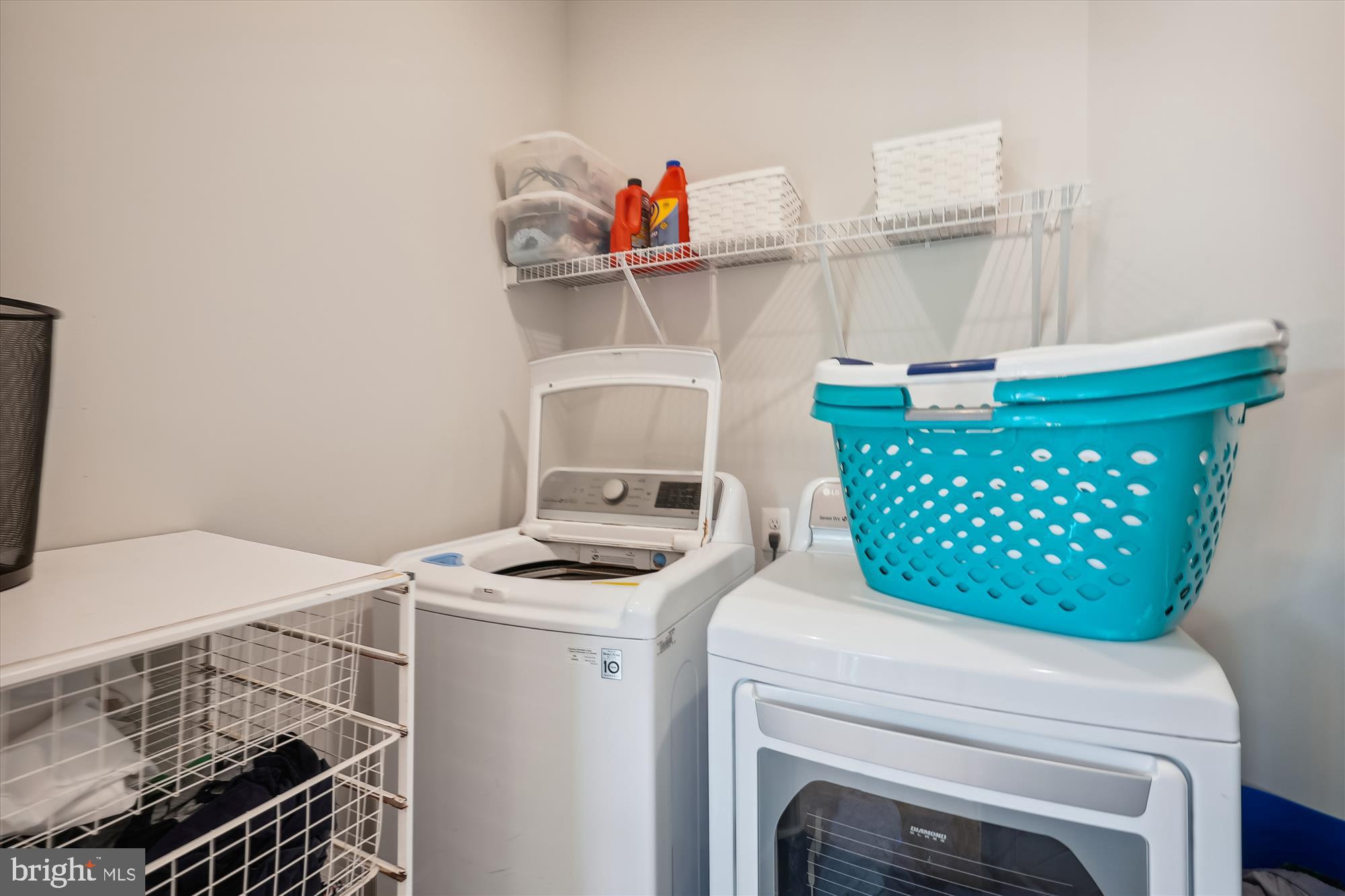 WARNER - Residential