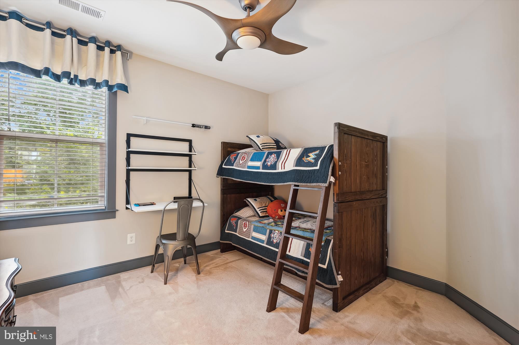 WARNER - Residential