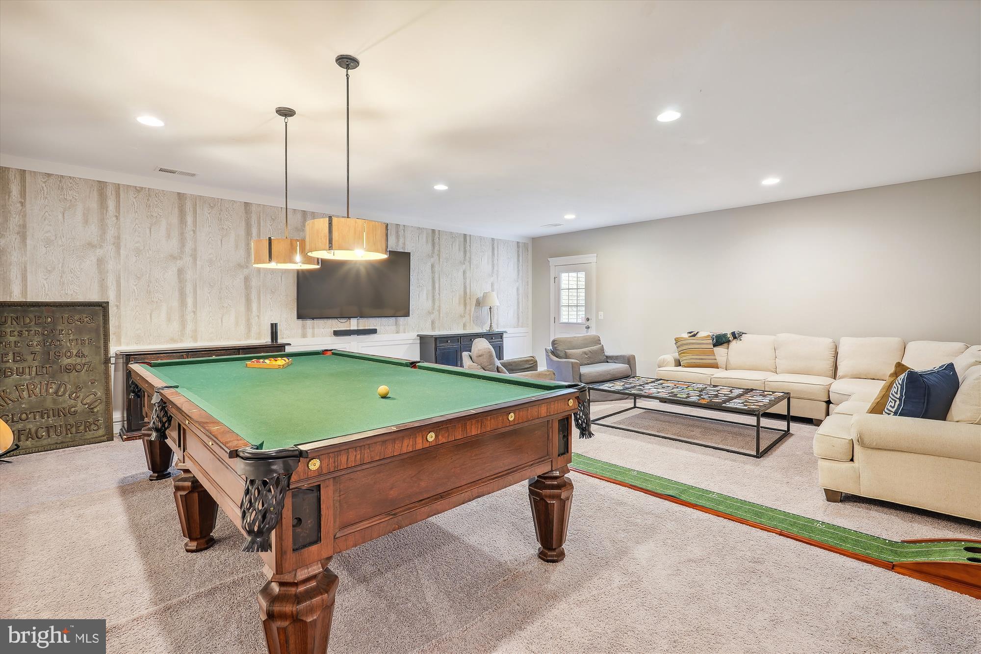 WARNER - Residential