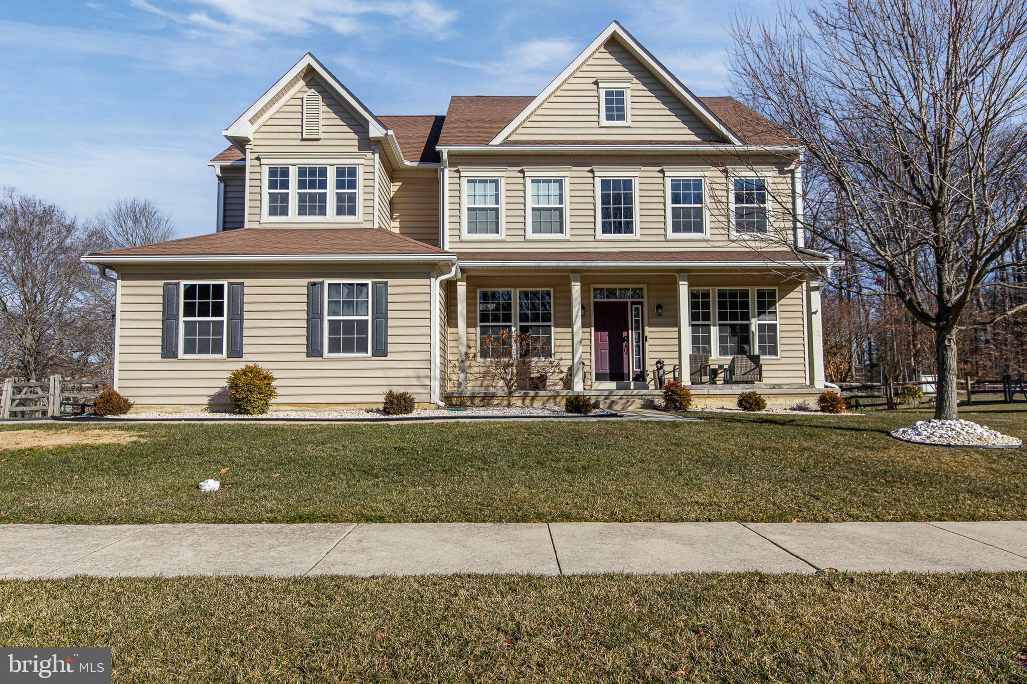 1207 GLOSSY IBIS COURT
