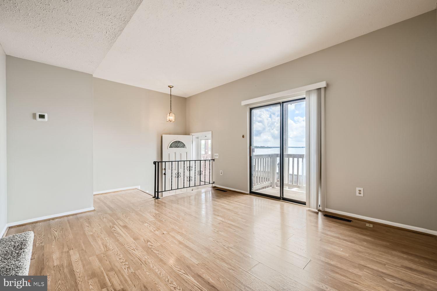 VILLA CAPRI - Residential Lease