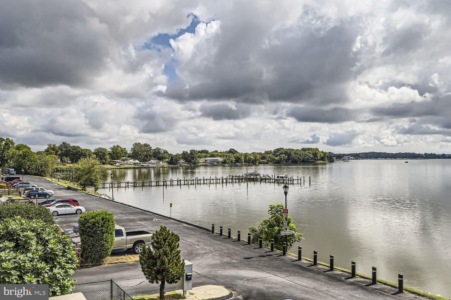 VILLA CAPRI - Residential Lease