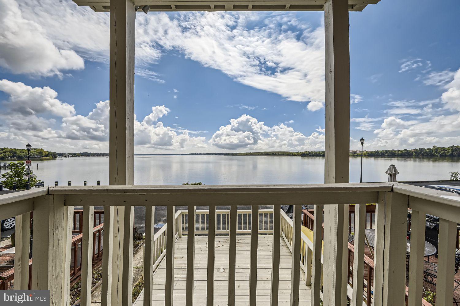 VILLA CAPRI - Residential Lease