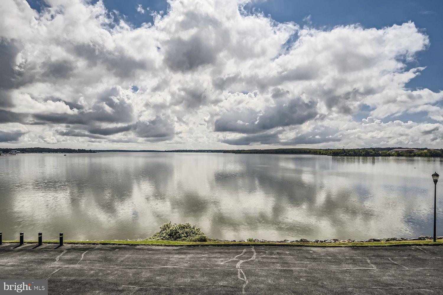 VILLA CAPRI - Residential Lease