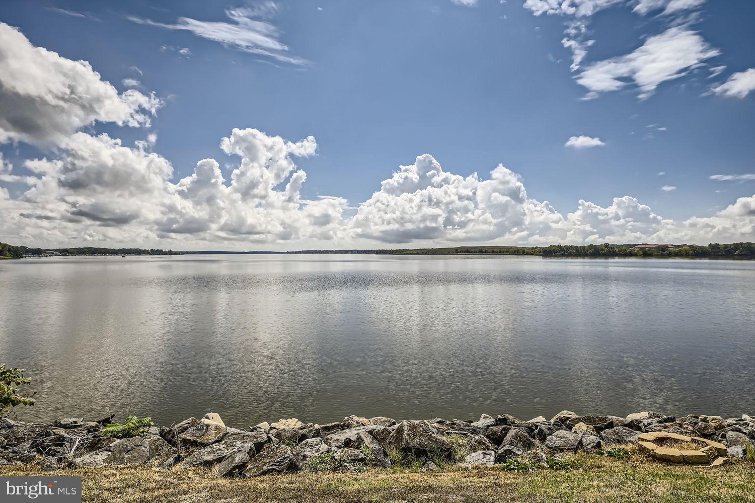 VILLA CAPRI - Residential Lease