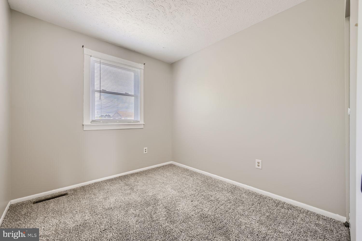 VILLA CAPRI - Residential Lease