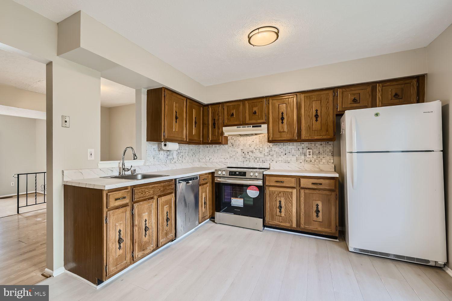 VILLA CAPRI - Residential Lease