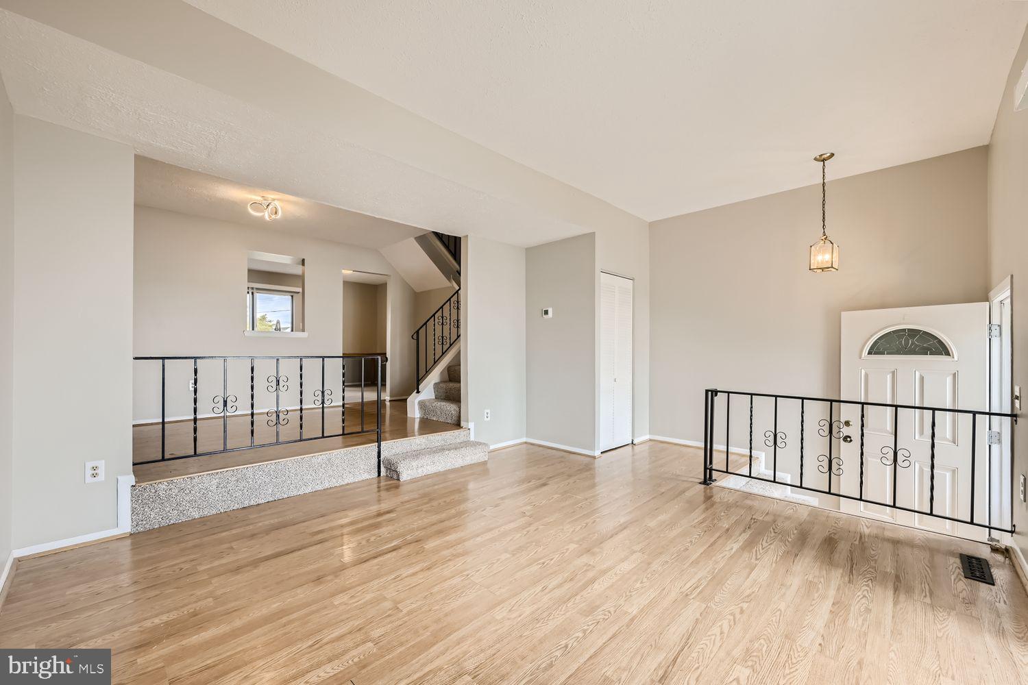 VILLA CAPRI - Residential Lease