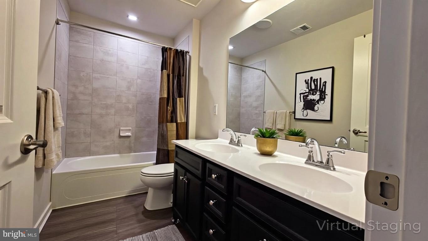 WOOD CREEK GOLF COMM - Residential