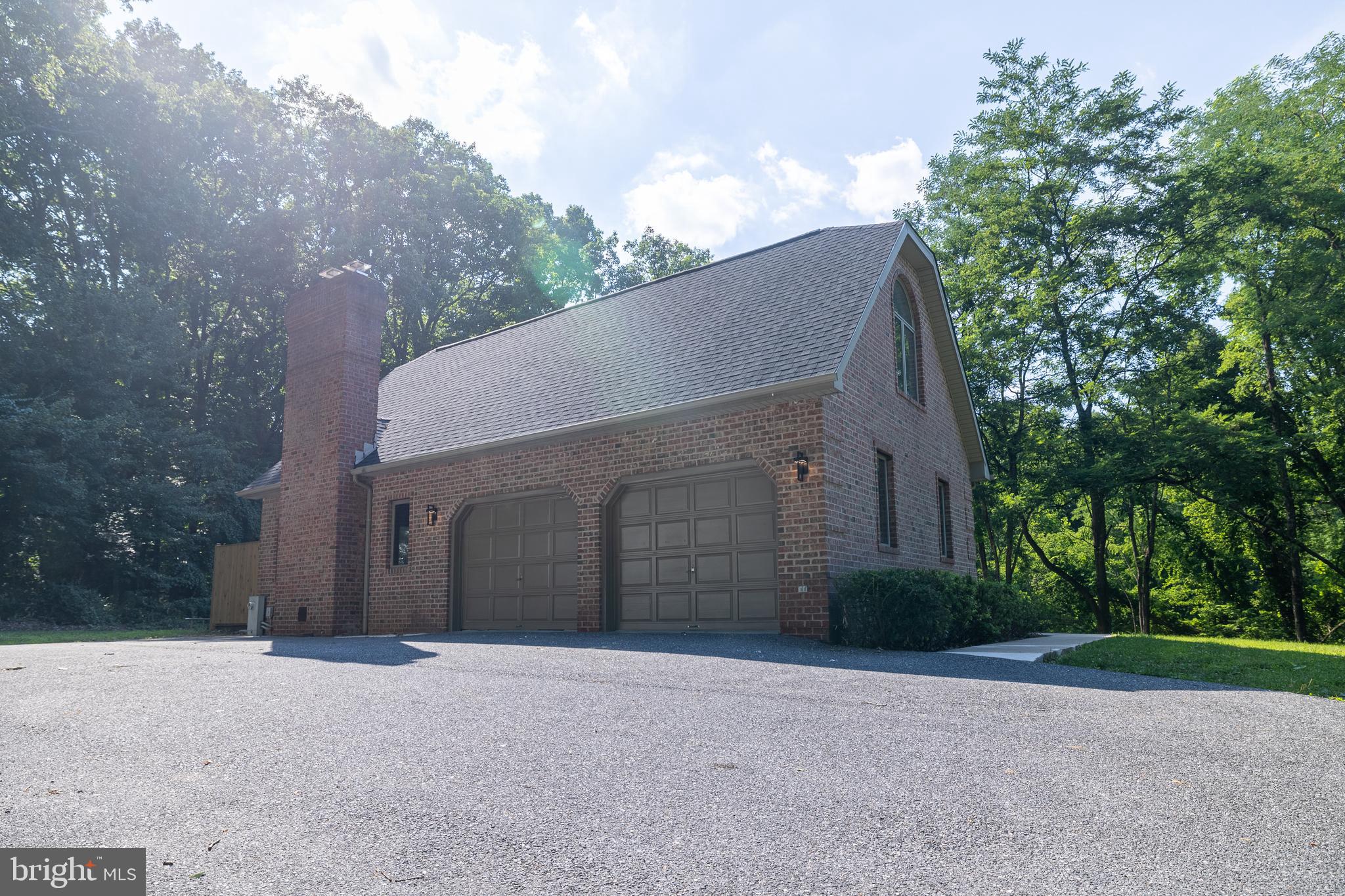 800 BERRYMANS LANE
