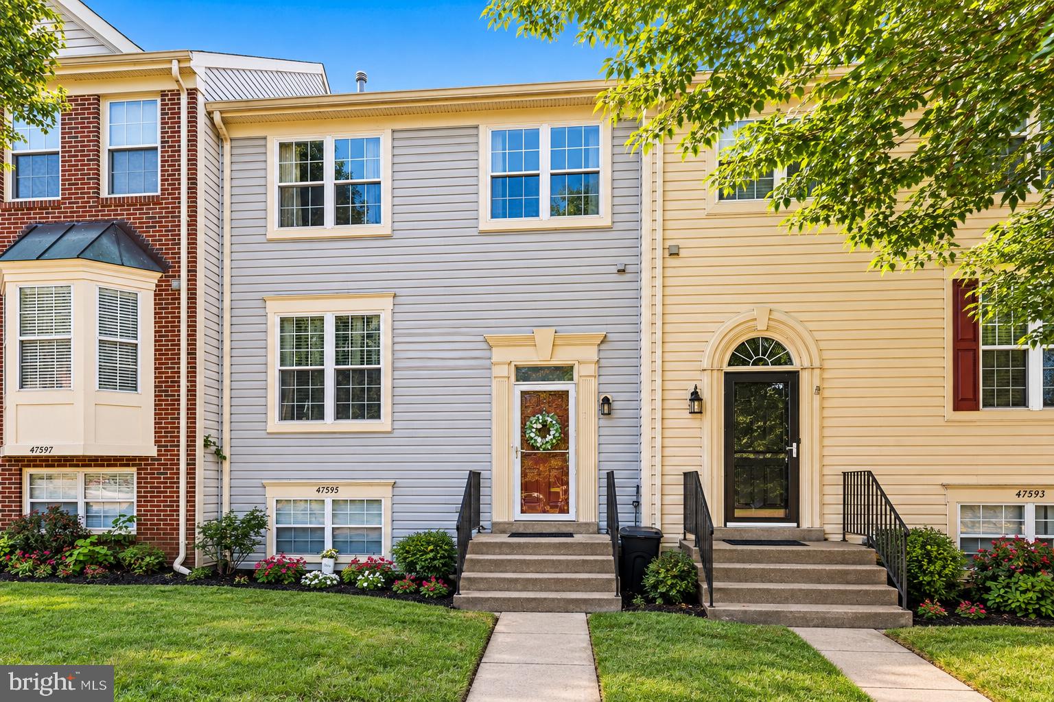 47595 COMER SQUARE