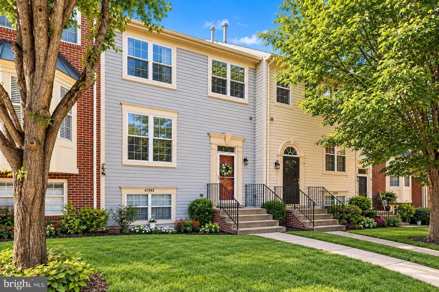 47595 Comer Square