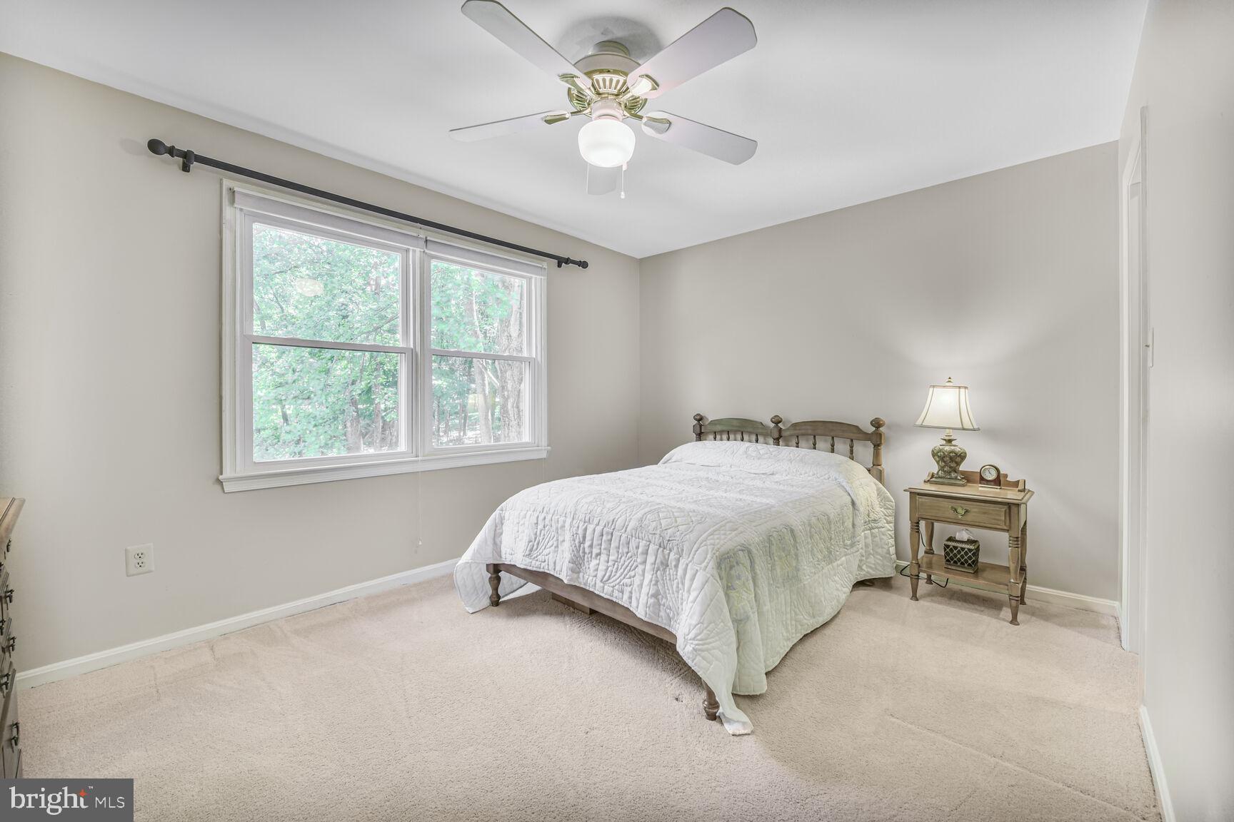 HOLLY KNOLL - Residential