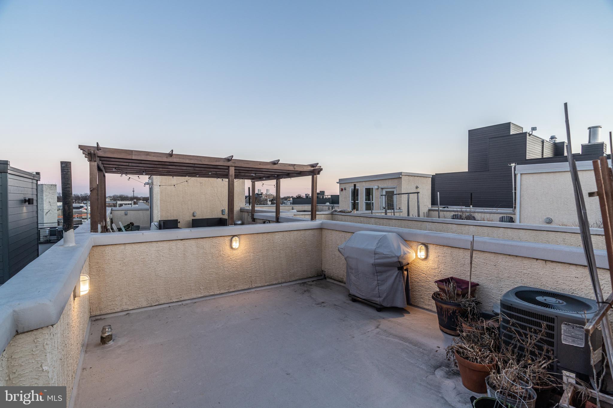 FISHTOWN - Residential Lease