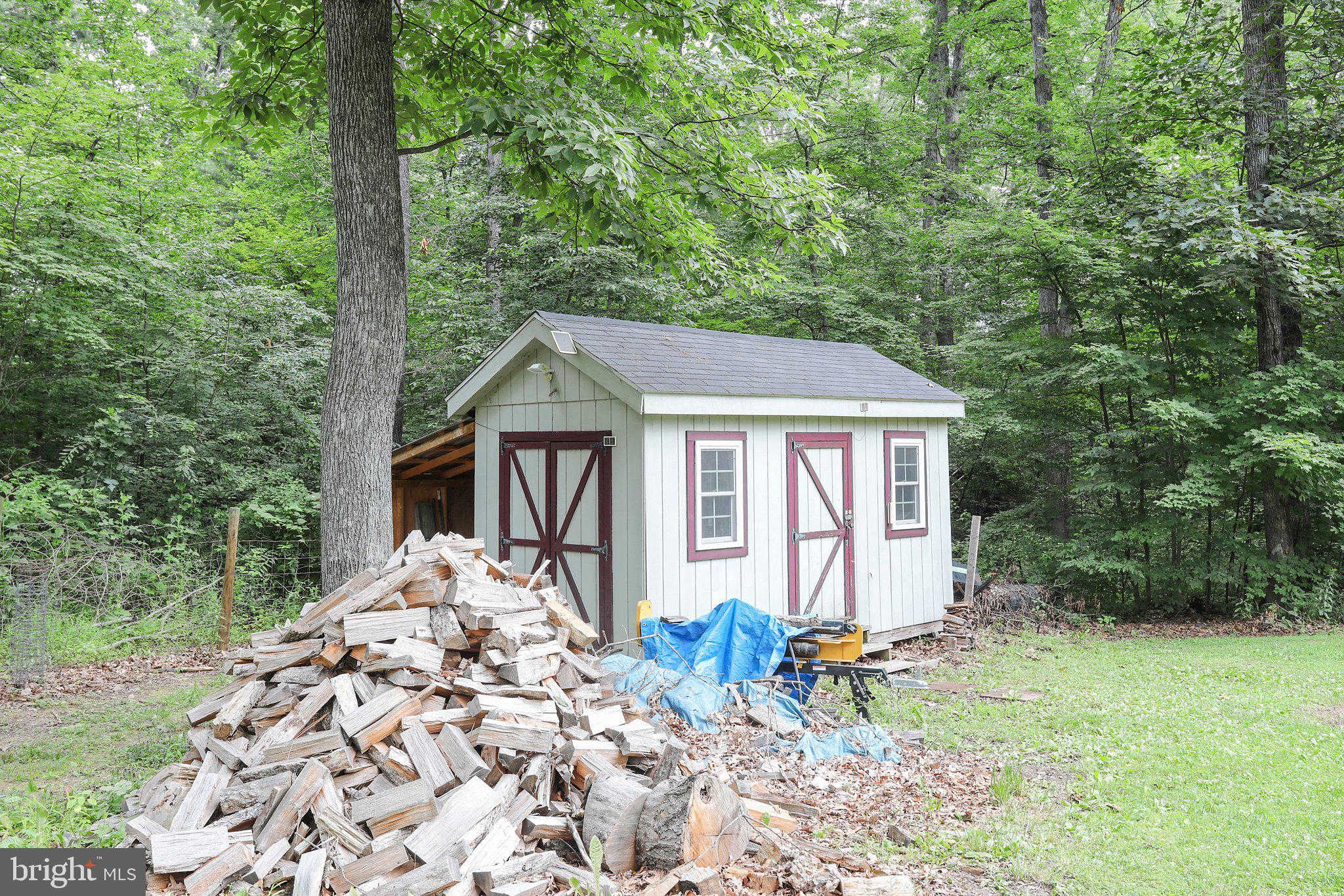 POTOMAC WOODS - Residential