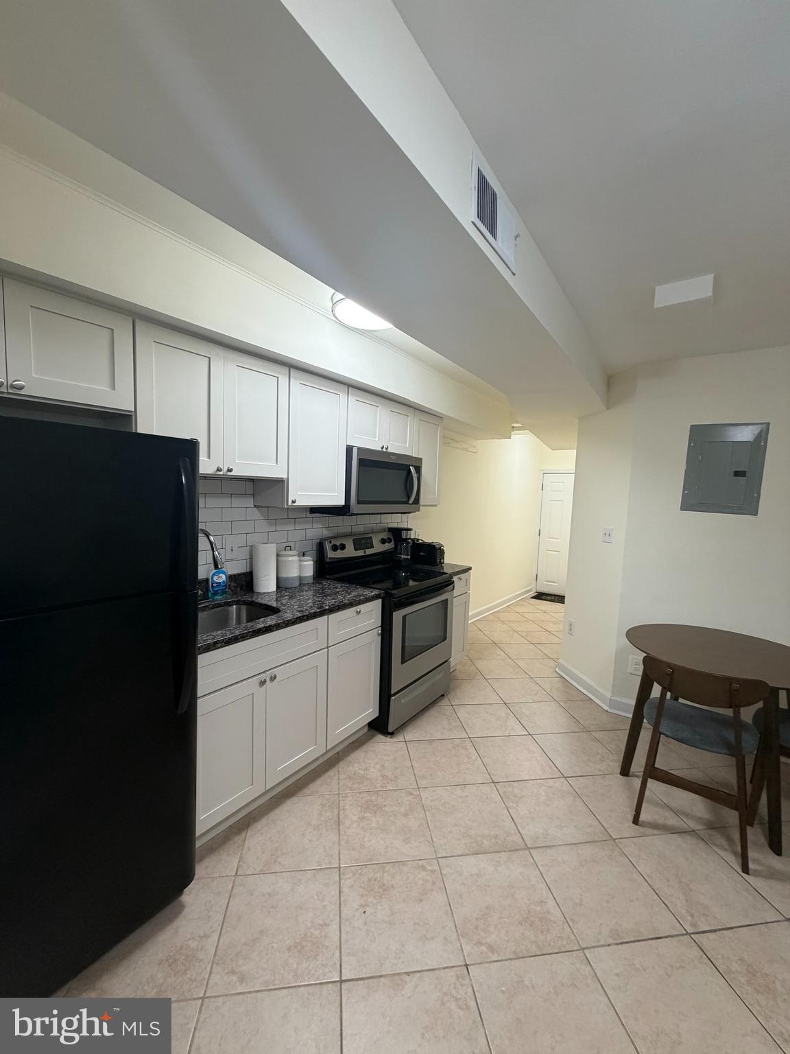 978 MOUNT OLIVET ROAD NE 1