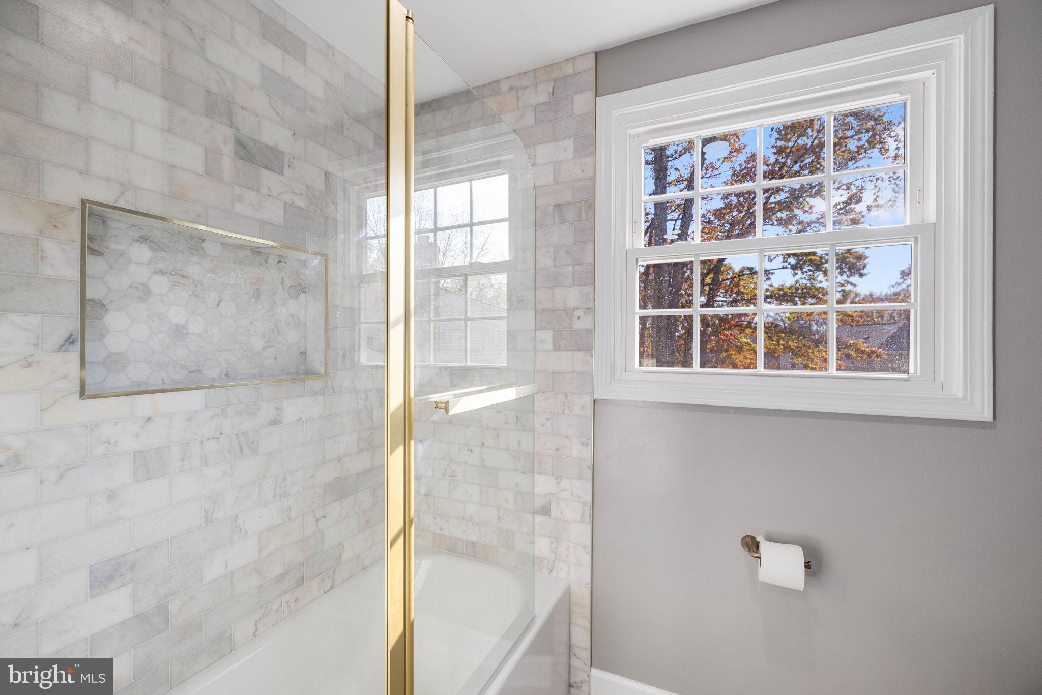 FAIRFAX CLUB ESTATES - Residential Lease