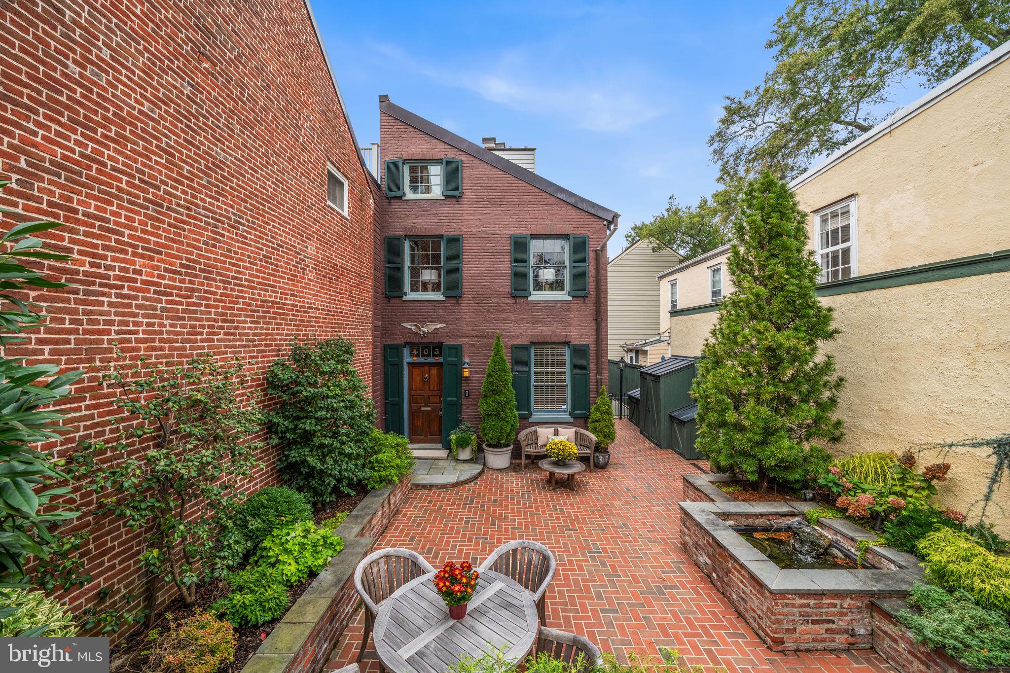 403 S FAIRFAX STREET