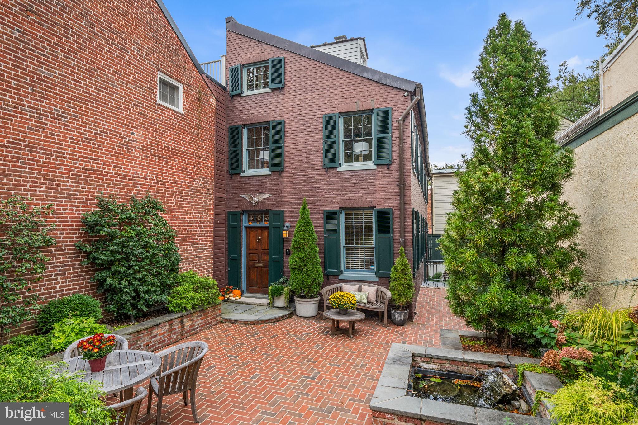 403 S FAIRFAX STREET