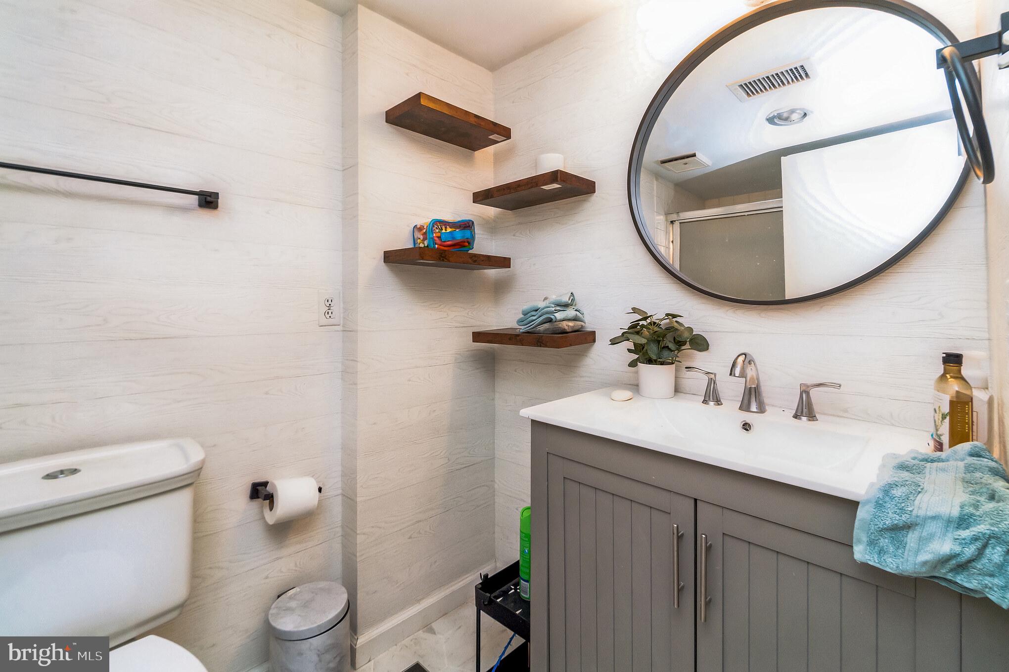 RACQUET CLUB - Residential