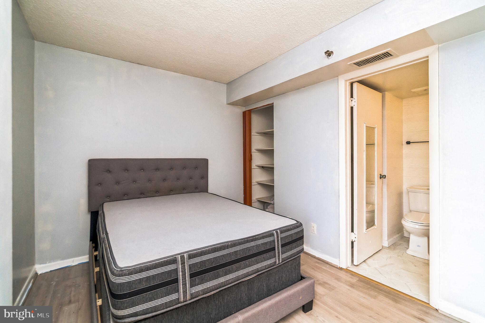 RACQUET CLUB - Residential