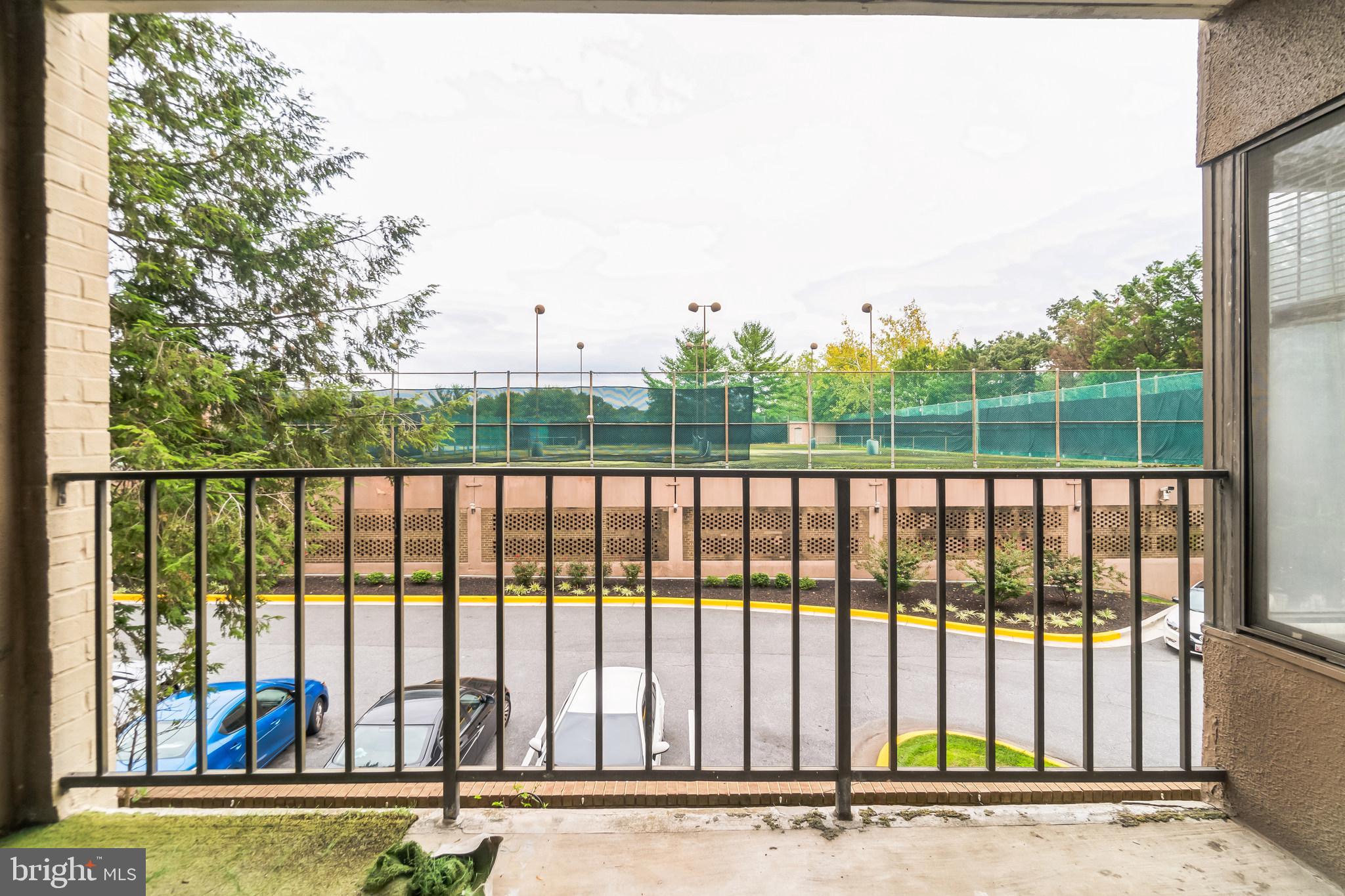 RACQUET CLUB - Residential