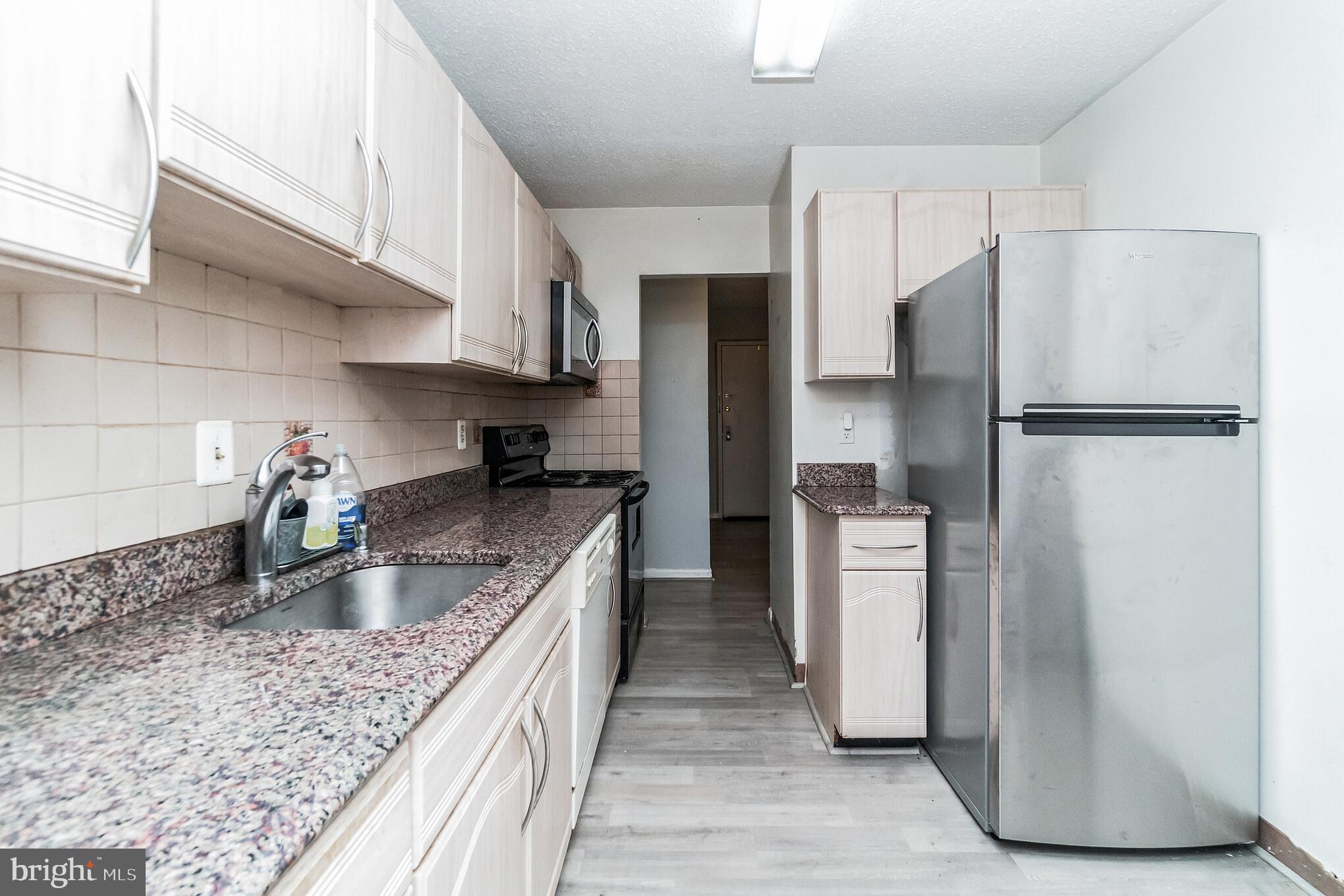 RACQUET CLUB - Residential