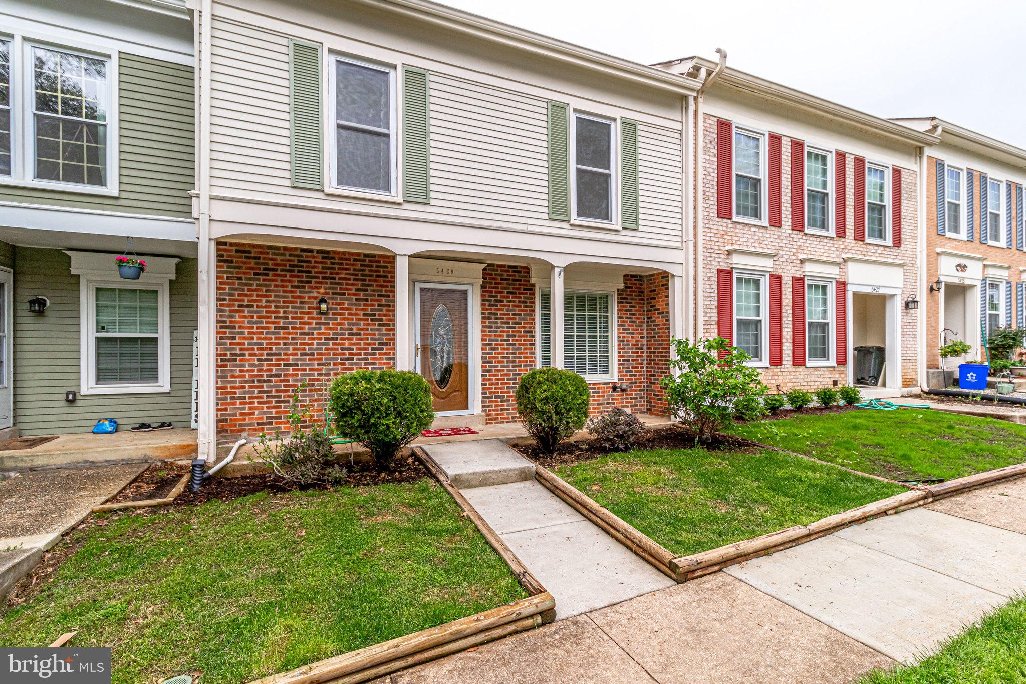 5429 CROWS NEST COURT