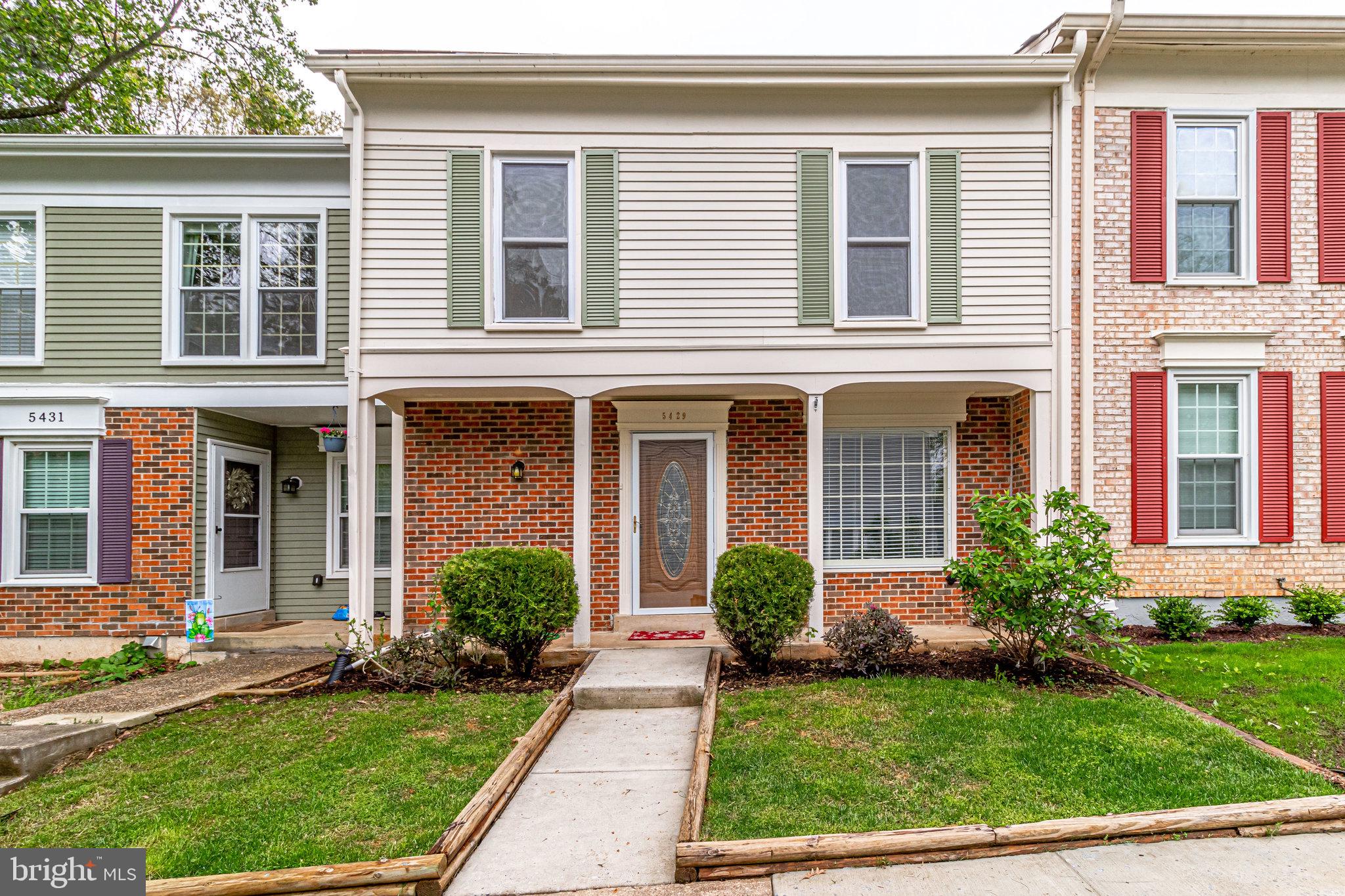 5429 CROWS NEST COURT