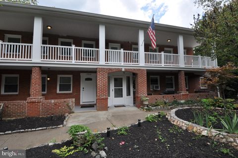 Photo of 17810 Batestown Road, DUMFRIES, VA 22026 (MLS # VAPW2115990)