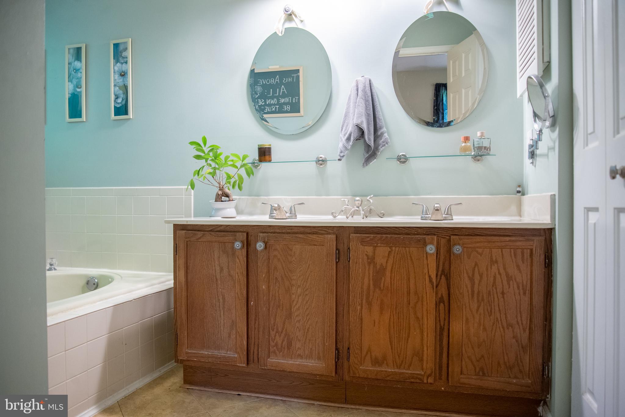 HOLLEYBROOKE - Residential