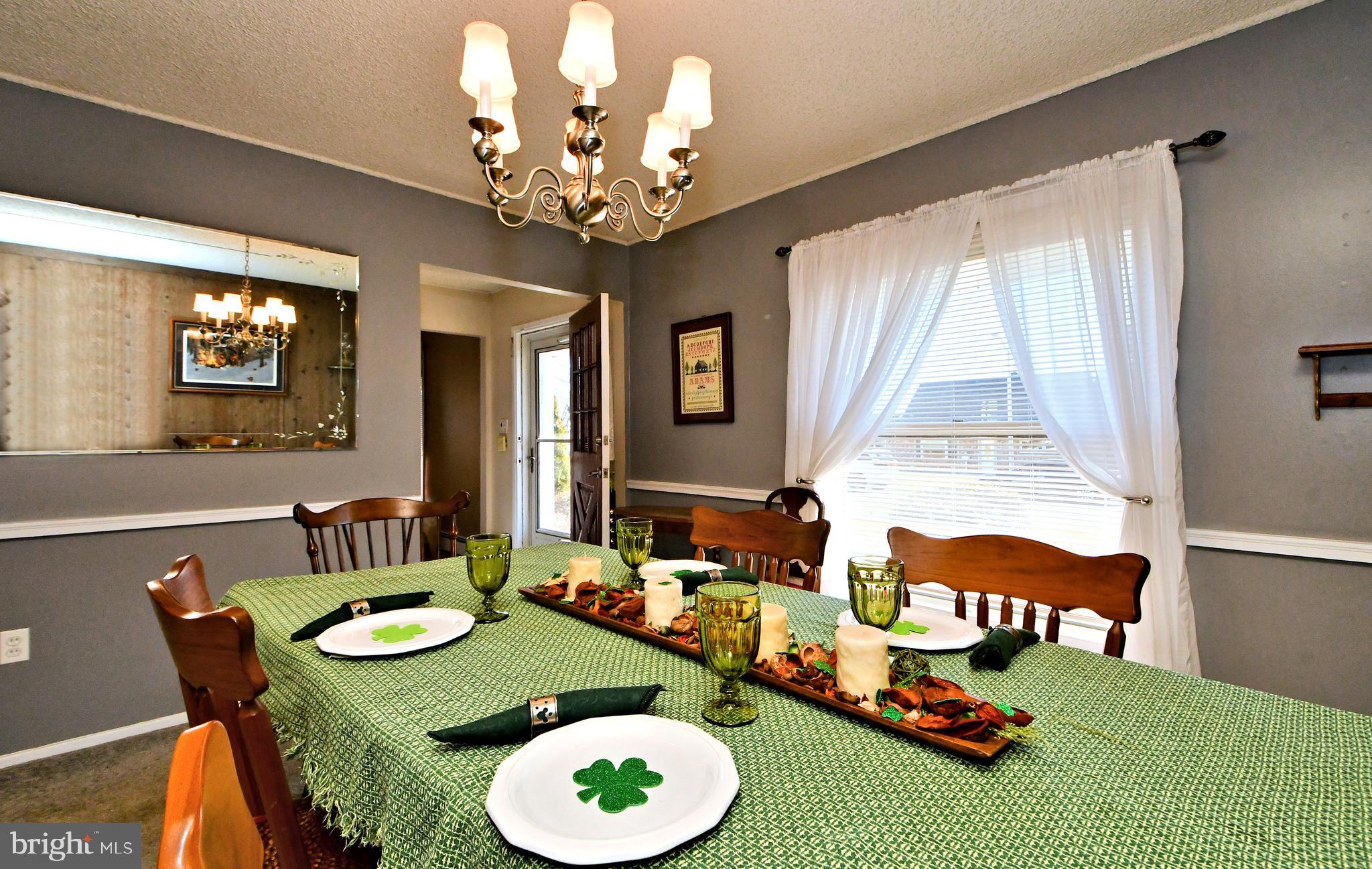 TWIN OAKS - Residential