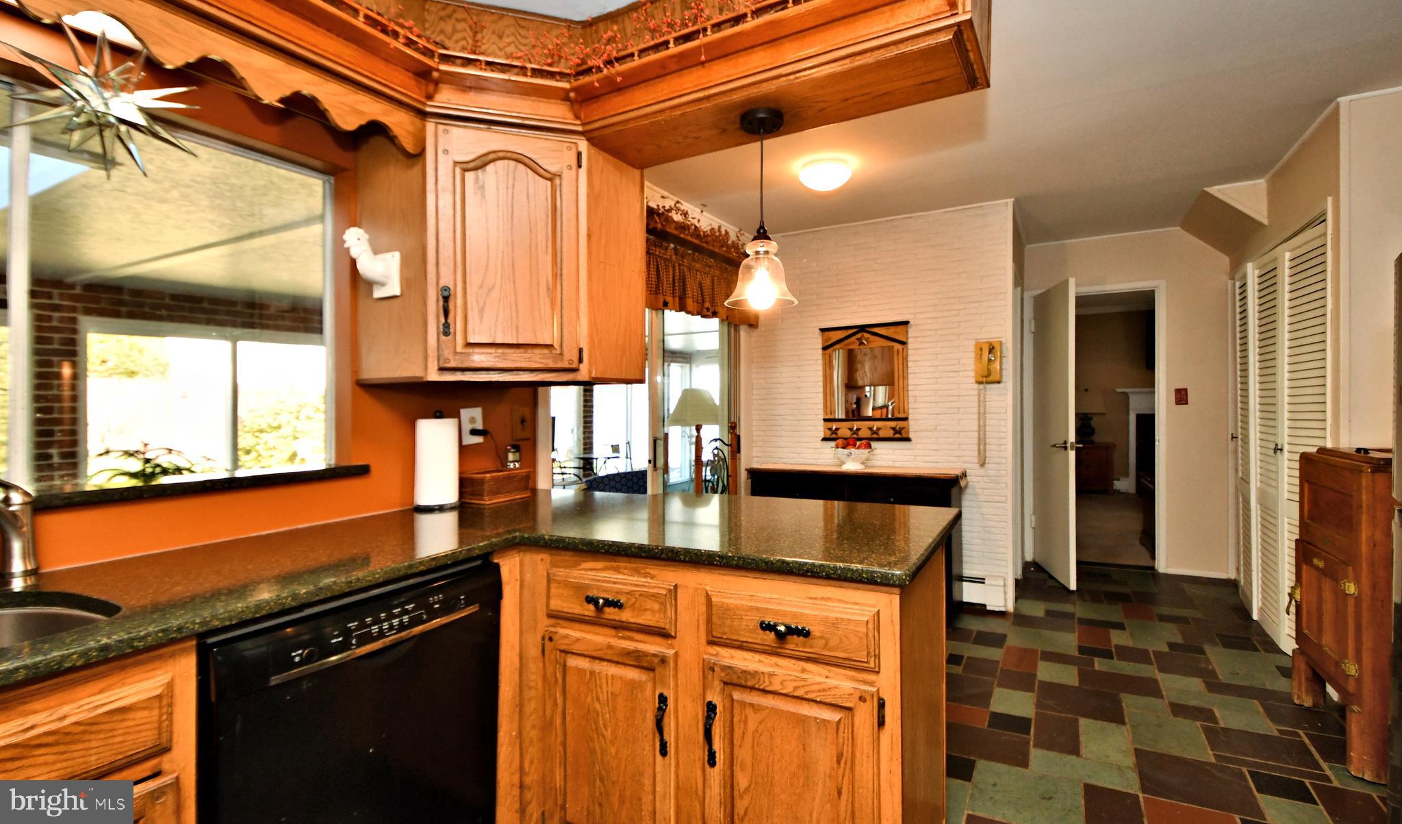 TWIN OAKS - Residential