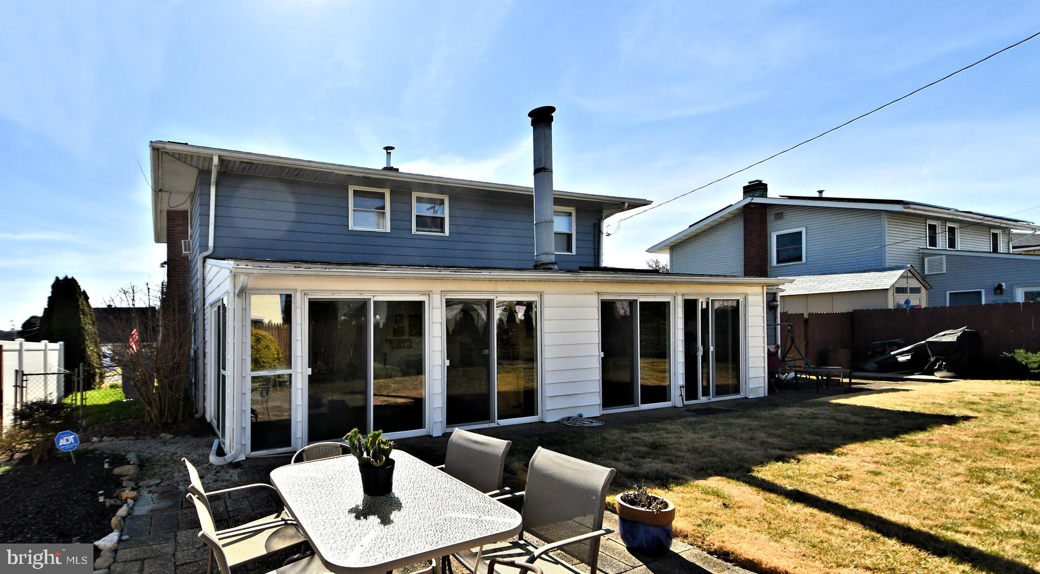 TWIN OAKS - Residential