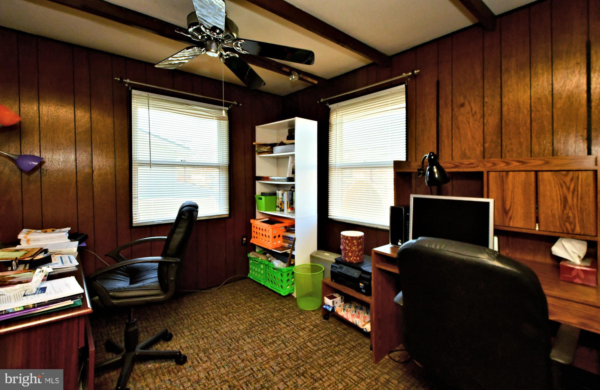 TWIN OAKS - Residential