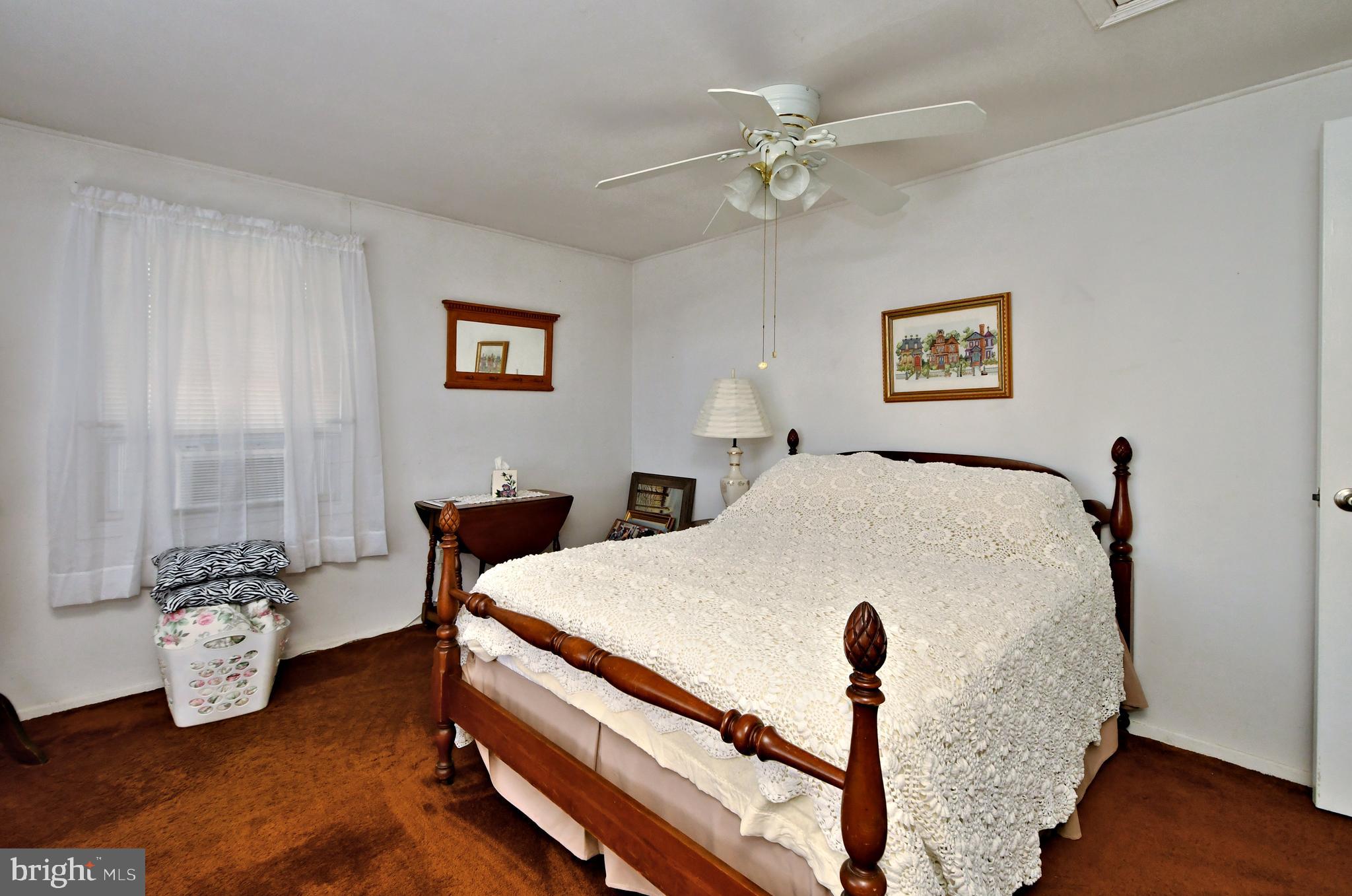 TWIN OAKS - Residential