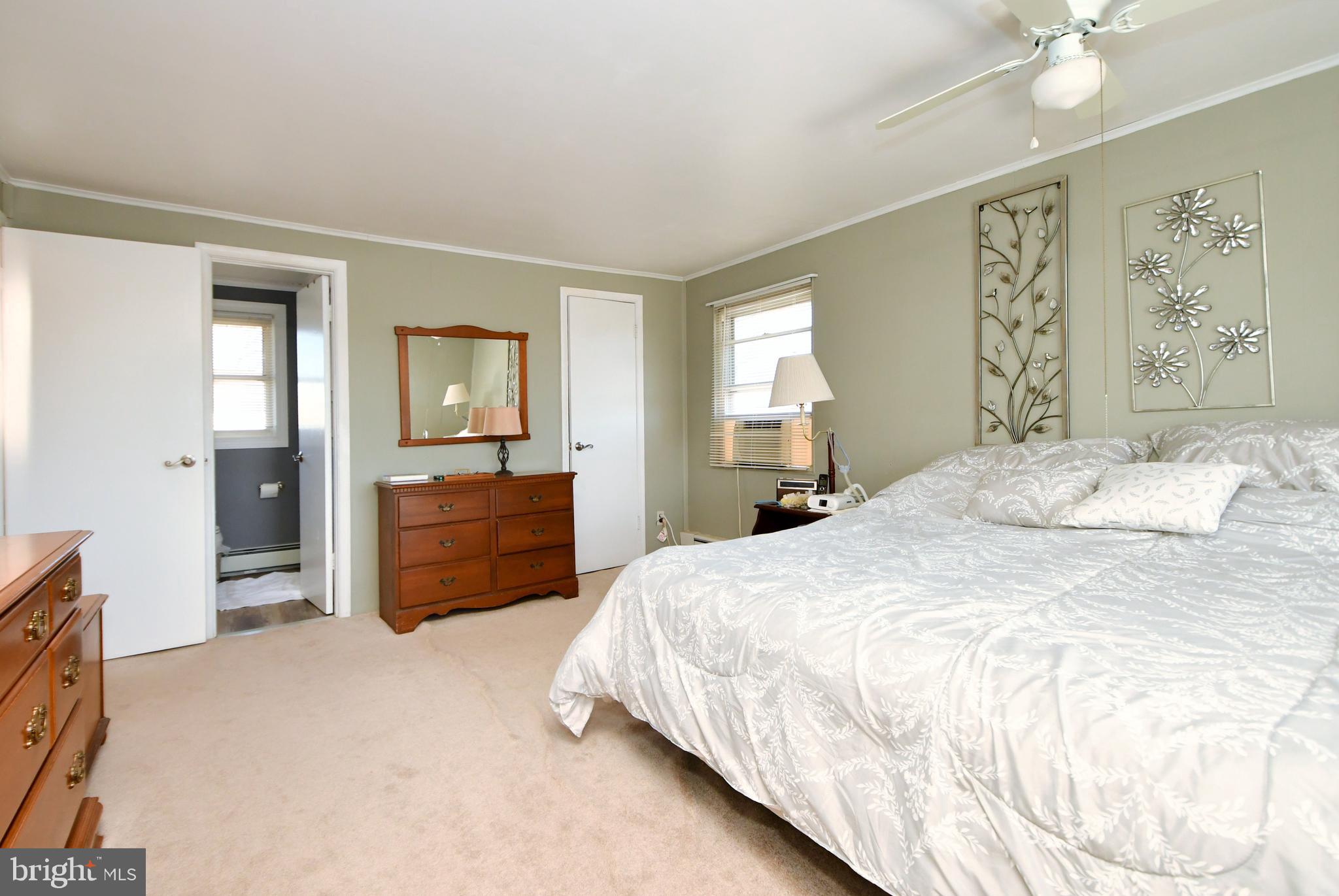 TWIN OAKS - Residential