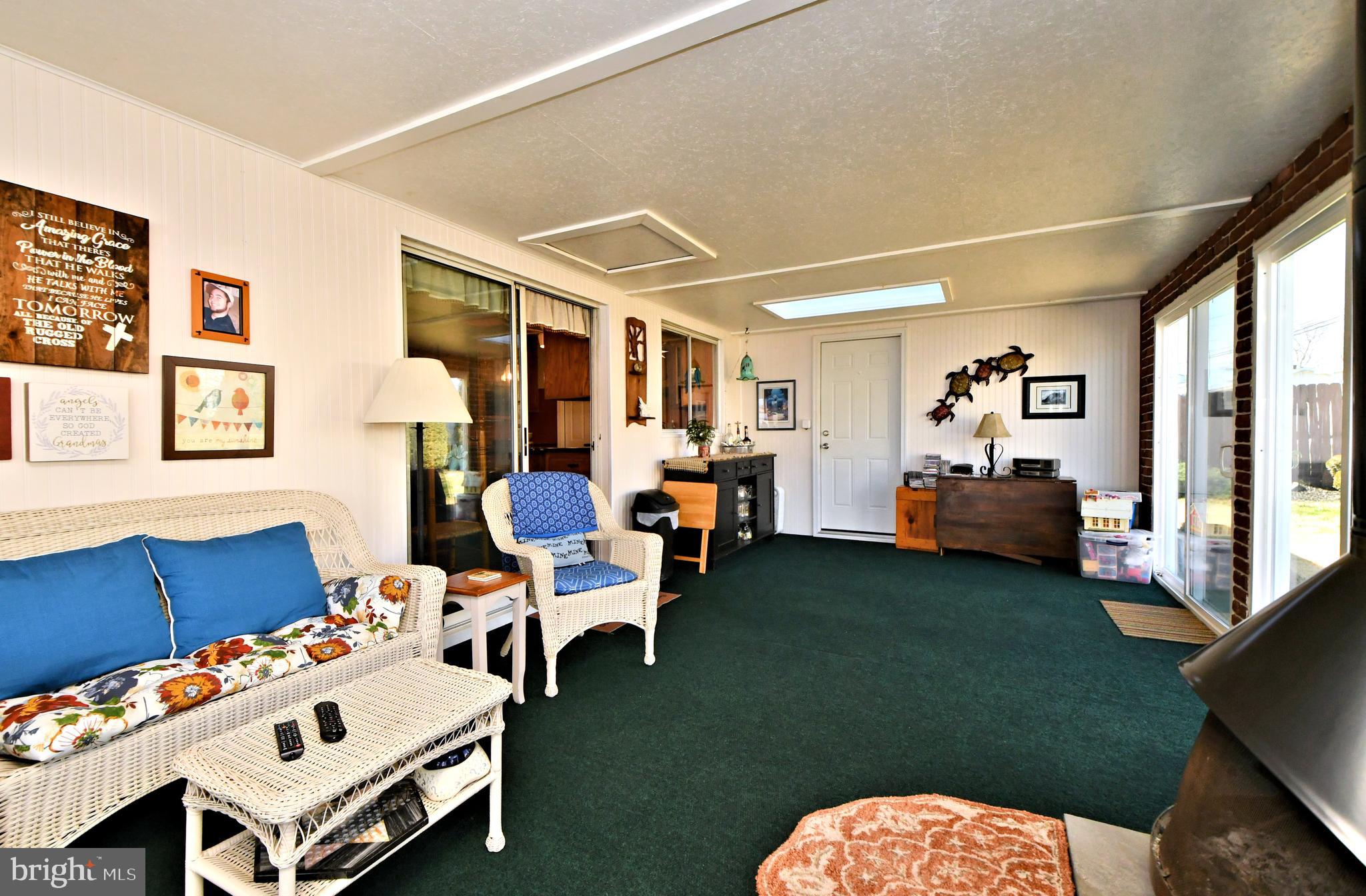 TWIN OAKS - Residential
