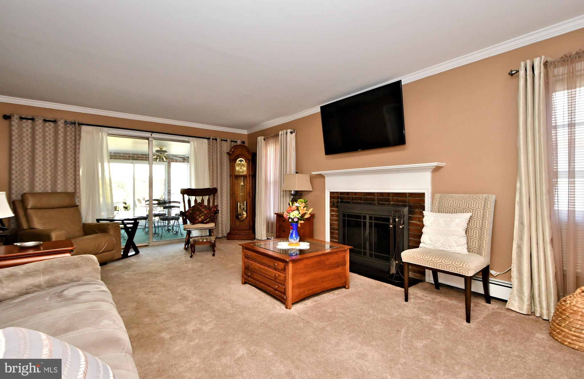 TWIN OAKS - Residential