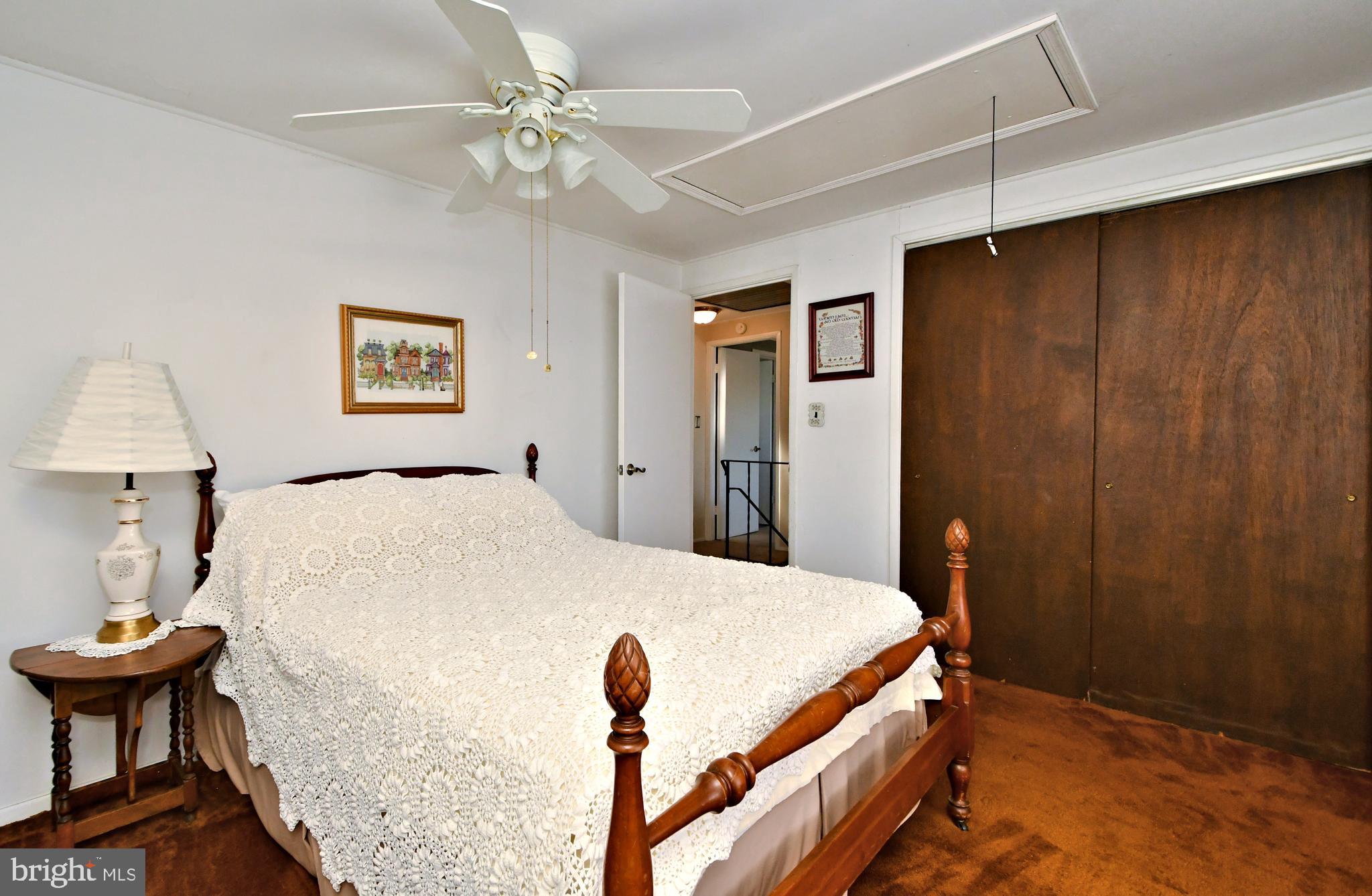 TWIN OAKS - Residential
